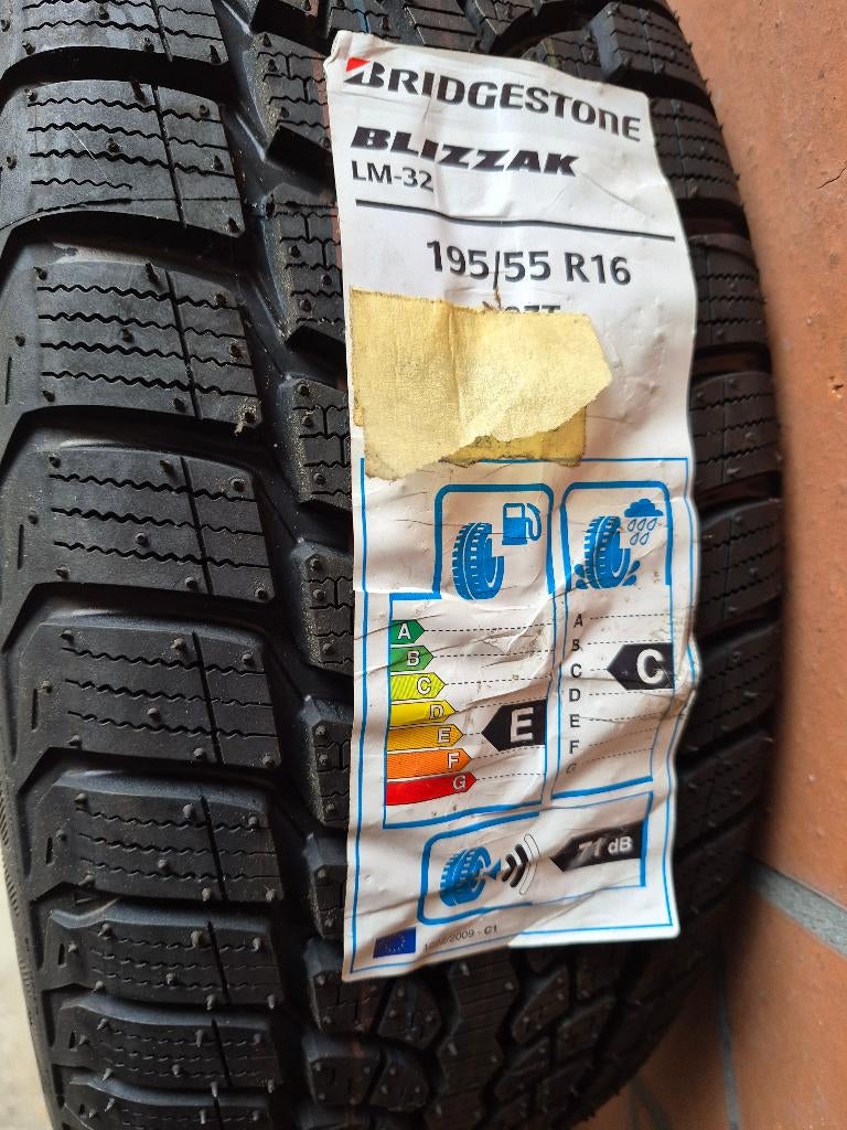 Nieuwe winterbanden op velg, Ophalen, 16 inch, Banden en Velgen, Nieuw