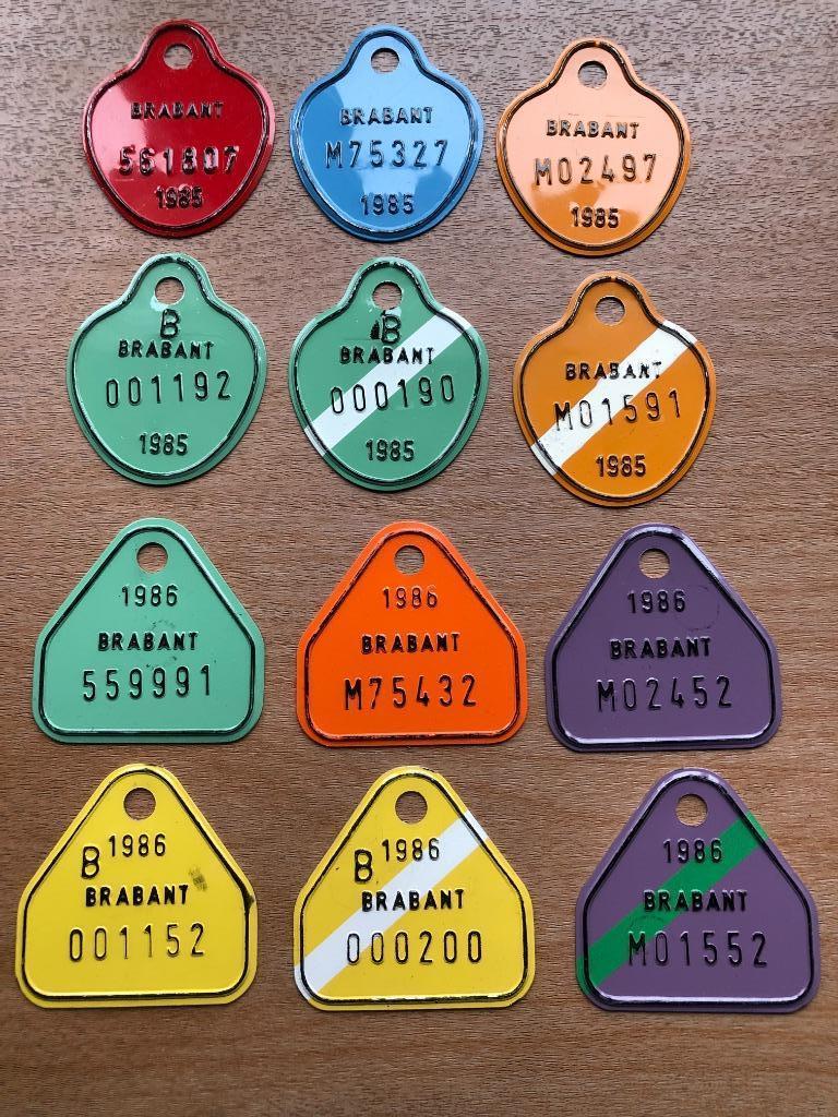 Ancienne plaque vélo/ moto/ bateau alu 1985 et 1986 neuf, Enlèvement ou Envoi, Neuf