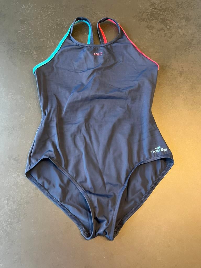 Nabaiji donkerblauw badpak maat 14 jaar. Zeer goede staat., Nabaiji, Enlèvement ou Envoi, Maillot de bain, Taille 164