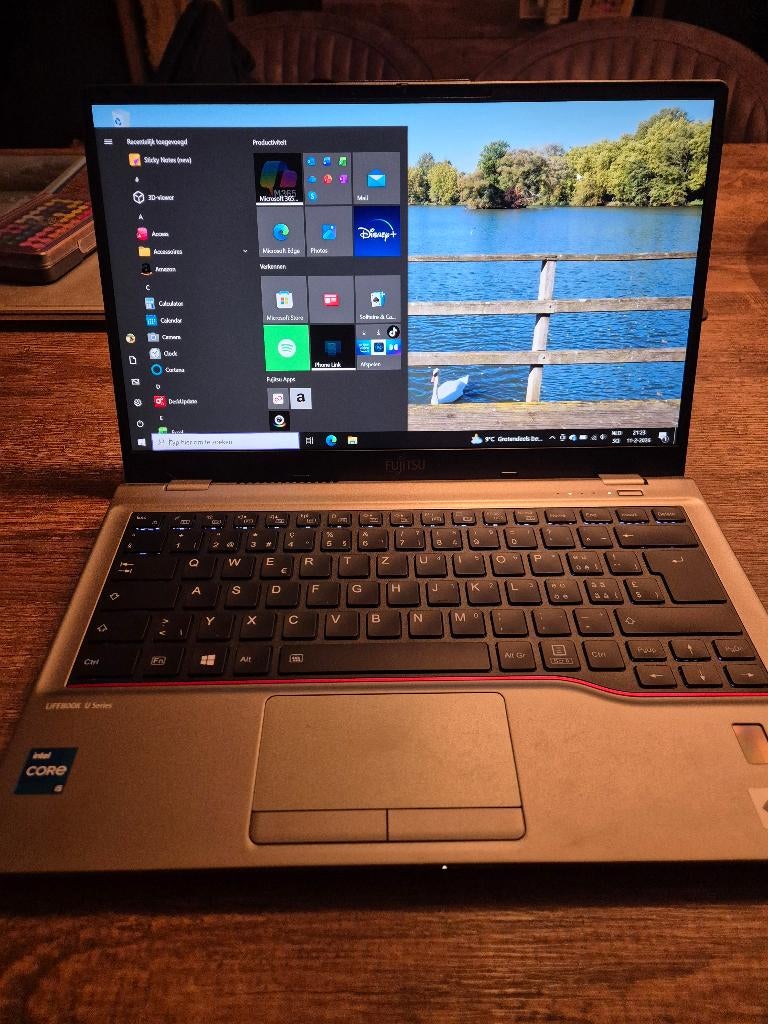Fujitsu lifebook, Computers en Software, Windows Laptops, Ophalen, Qwerty, 8 GB, SSD