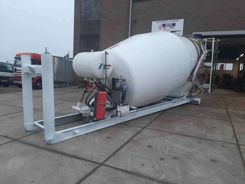 Malaxeur à béton Schwing Stetter sur cadre de sortie, croche, Enlèvement