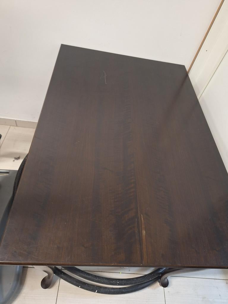 Table à manger en bois massif, robuste et intemporelle, Enlèvement