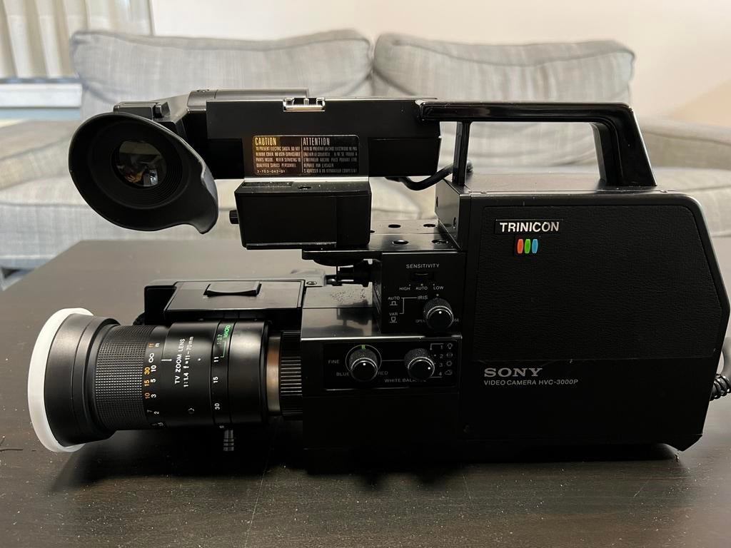 Sony HVC-3000p Trinicon Videocamera, TV, Hi-fi & Vidéo, Caméscopes analogiques, Enlèvement ou Envoi, Caméra