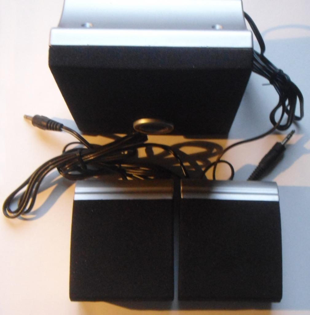 Ensemble de 3 baffles / enceintes, sur secteur ou 6 X 1,5V, Enlèvement ou Envoi, Neuf, Haut-parleurs Frontaux, Arrière ou Stéréo