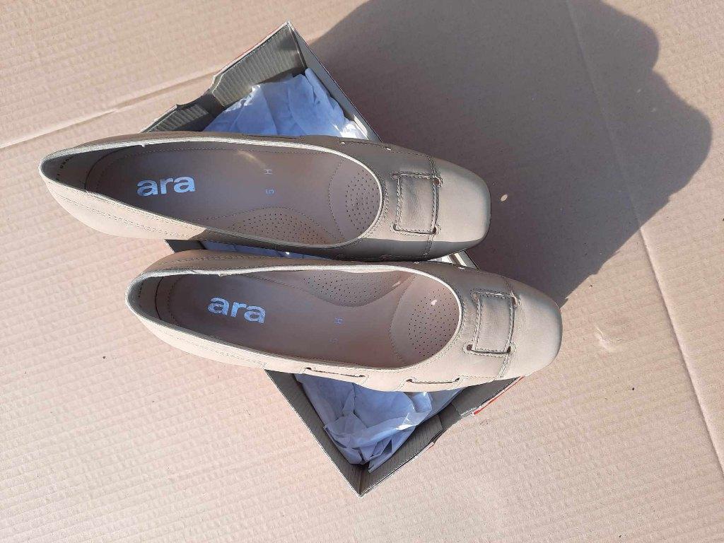 SPLINTERNIEUWE Damesschoenen - Merk: Ara - Beige - M. 38, Neuf, Enlèvement ou Envoi, Beige, Chaussures basses