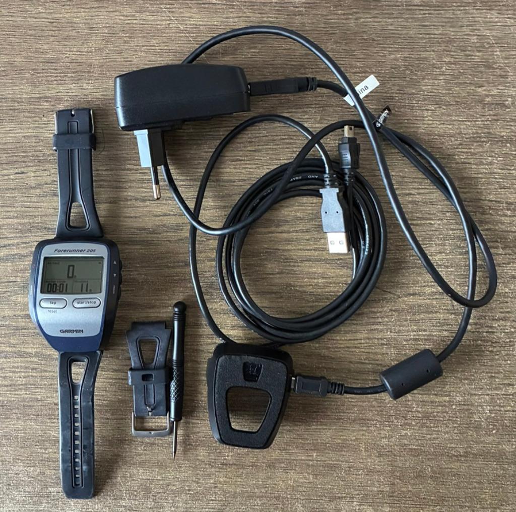 Garmin Forerunner 205 + toebehoren, Étanche, Garmin forerunner, Comme neuf, Enlèvement