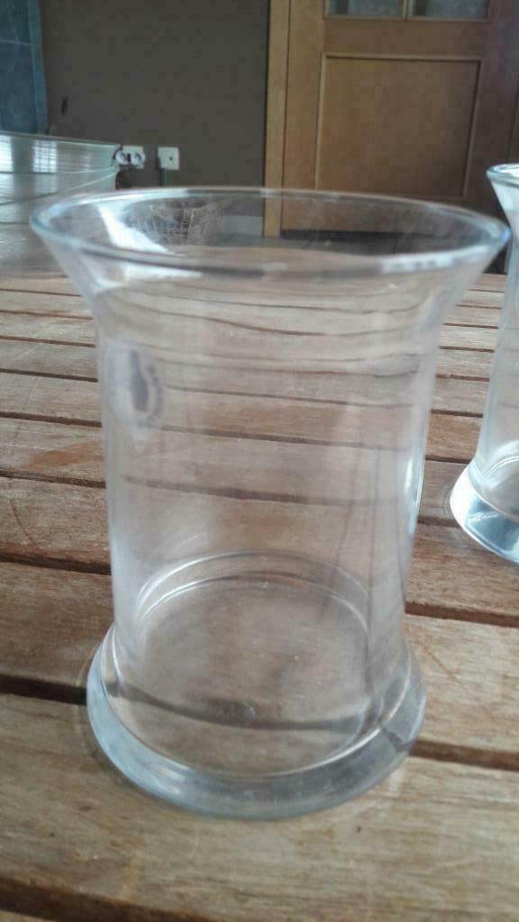 Deux grands verres décoratifs à mettre une bougie, Enlèvement ou Envoi, Comme neuf, Autres matériaux, Chandelier