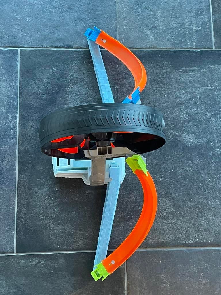 Hot Wheels Action Spinwheel Challenge Speelset, Enfants & Bébés, Jouets | Circuits, Autre propulsion, Enlèvement, Hot Wheels, Circuit