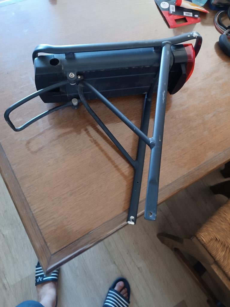 Cortina Bagagedrager (met defect batterij), Fietsen en Brommers, Ophalen, Zo goed als nieuw