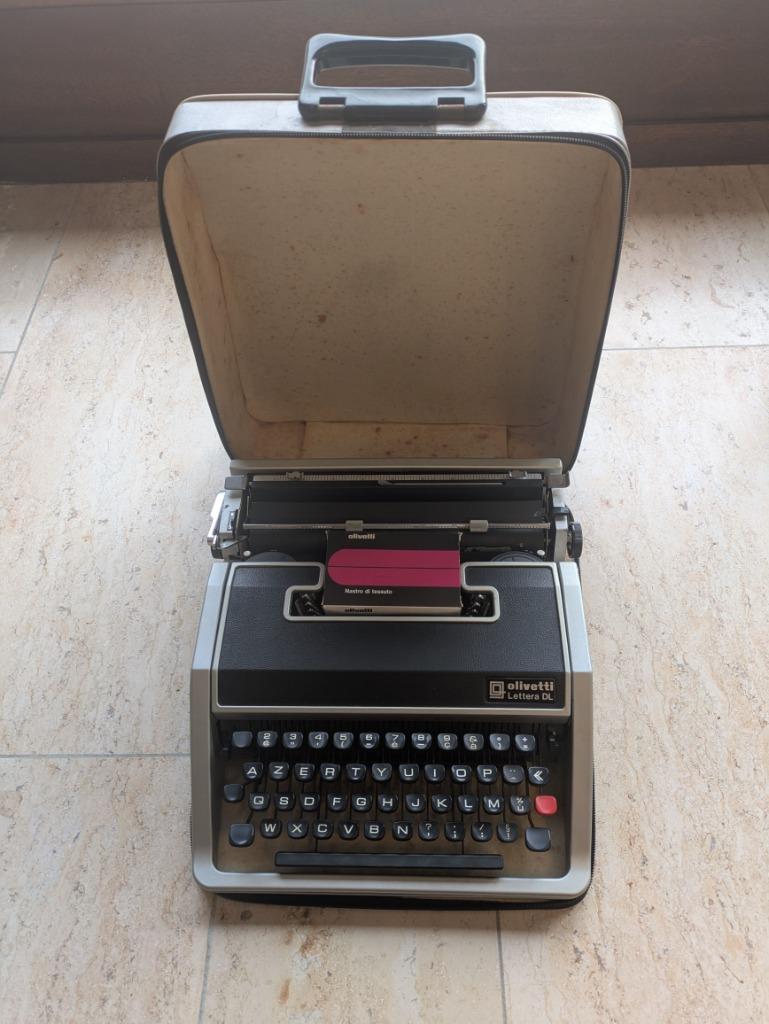 Olivetti Lettera DL typmachine retro typemachine, Divers, Machines à écrire, Enlèvement ou Envoi, Utilisé