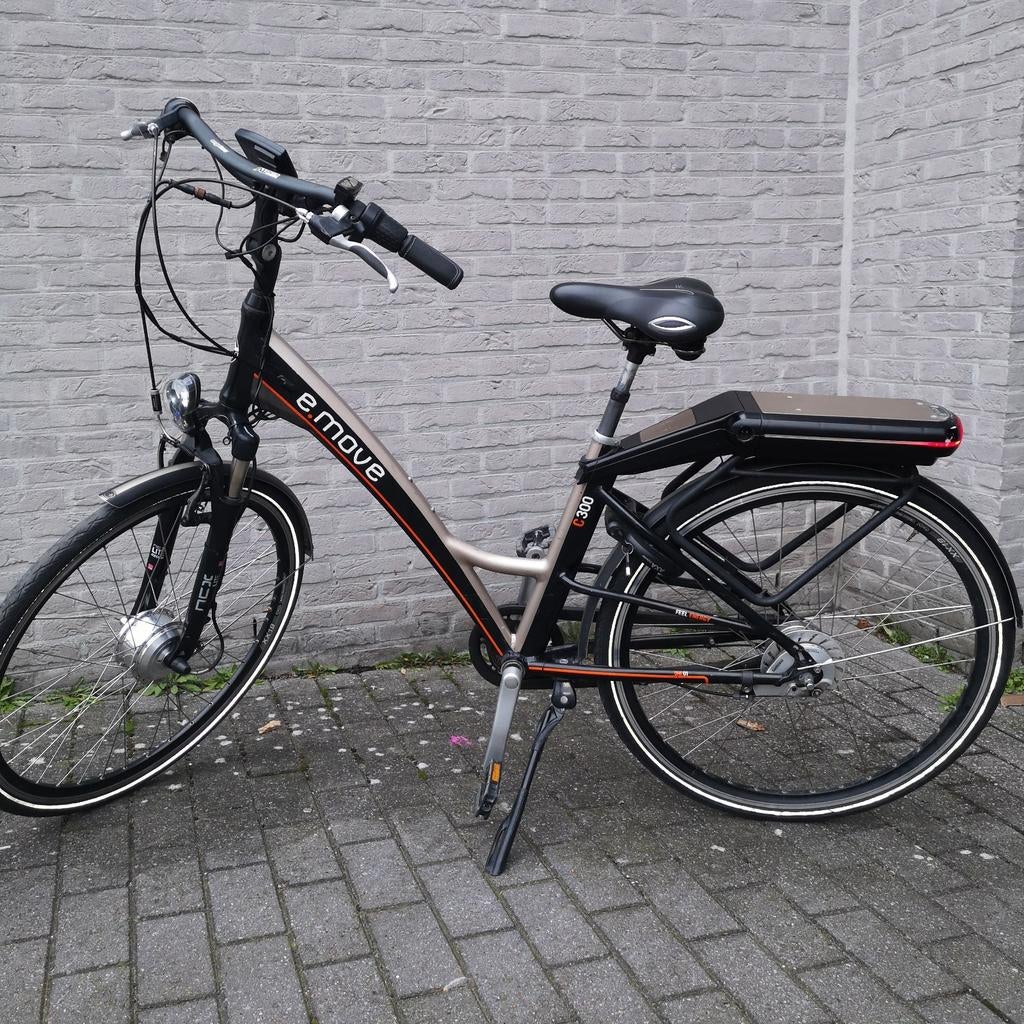 Elektrische damesfiets "E-Move C300"!!! Zo goed als NIEUW!!!, Ophalen