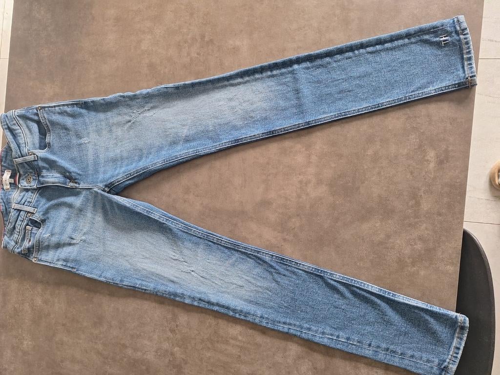 Skinny jeans tommy hilfiger maat 164, Enfants & Bébés, Vêtements enfant | Taille 164, Pantalon, Garçon, Enlèvement ou Envoi, Comme neuf
