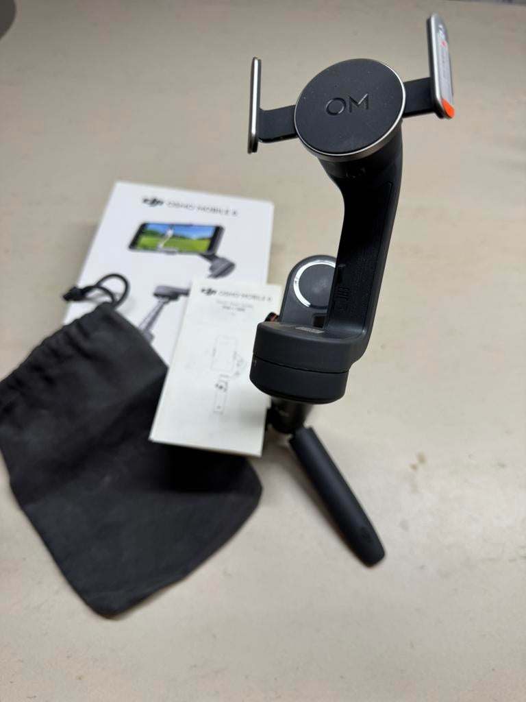 DJI Osmo Mobile 6-etat neuf-servi 2 fois, Enlèvement