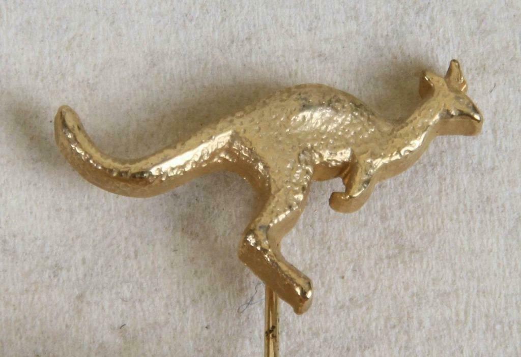 Epingle revers / Pins: Kangourou, Enlèvement ou Envoi, Comme neuf, Animal et Nature, Insigne ou Pin's