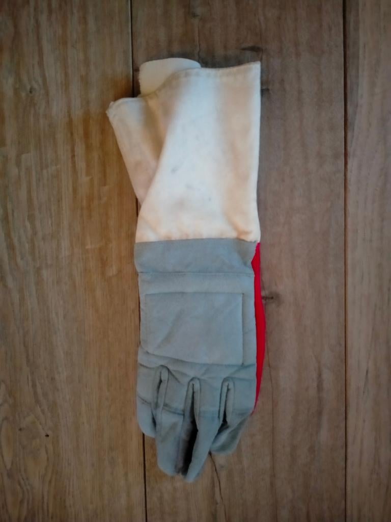 Schermhandsoen, Sport en Fitness, Vechtsporten en Zelfverdediging, Zo goed als nieuw, Vechtsportkleding, Schermen, Maat M
