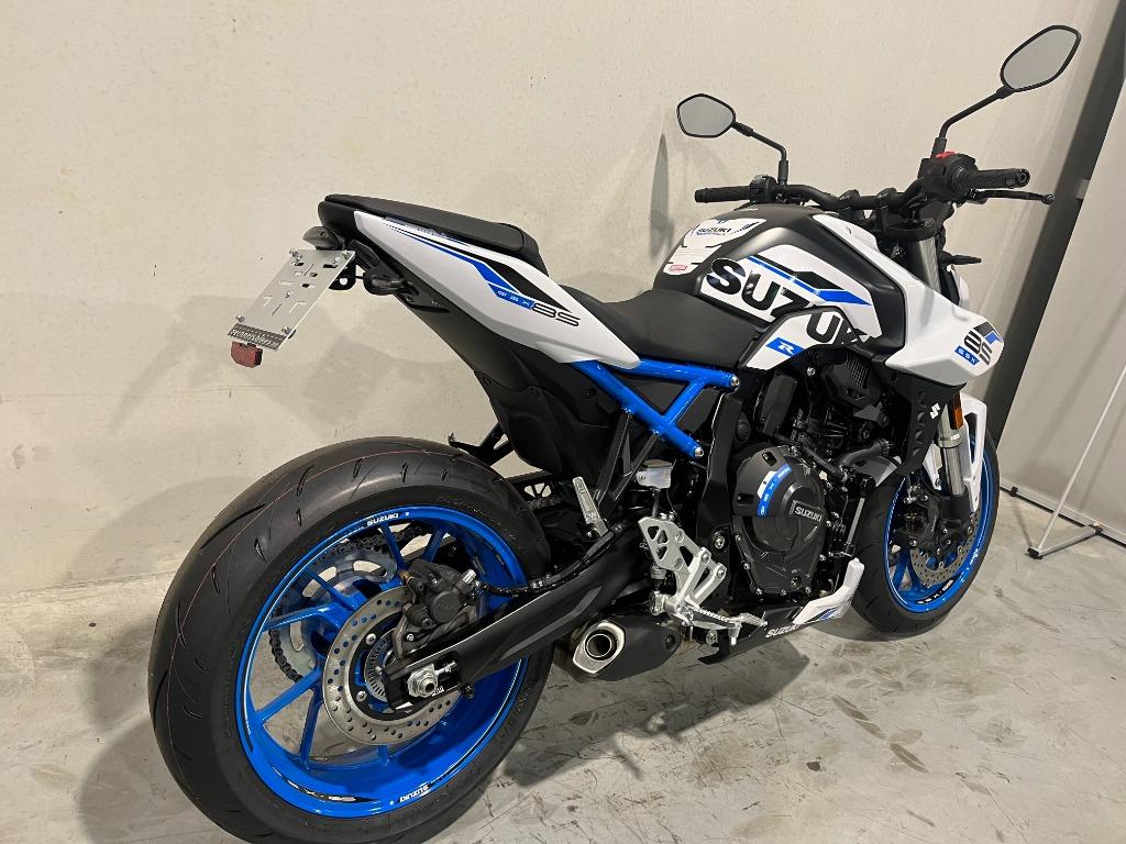 ÉDITION SPÉCIALE GSX8S, Motos, Entreprise, Plus de 35 kW, 800 cm³, 2 cylindres