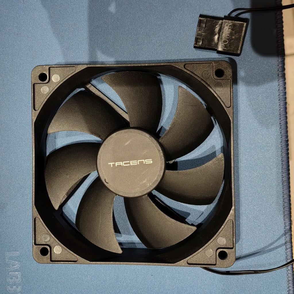 Ventilateur 12cm  pour boitier ordinateur / tour pc  - neuf., Enlèvement ou Envoi