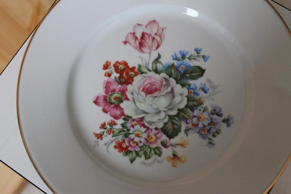 Assiette en porcelaine de Limoges, Antiquités & Art, Enlèvement