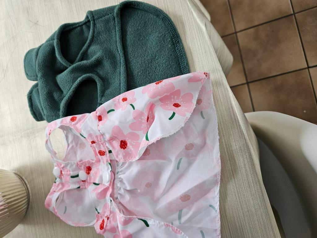Vêtements pour petit chien taille s vendu ' pièce ' 10€, Animaux & Accessoires, Enlèvement, Comme neuf