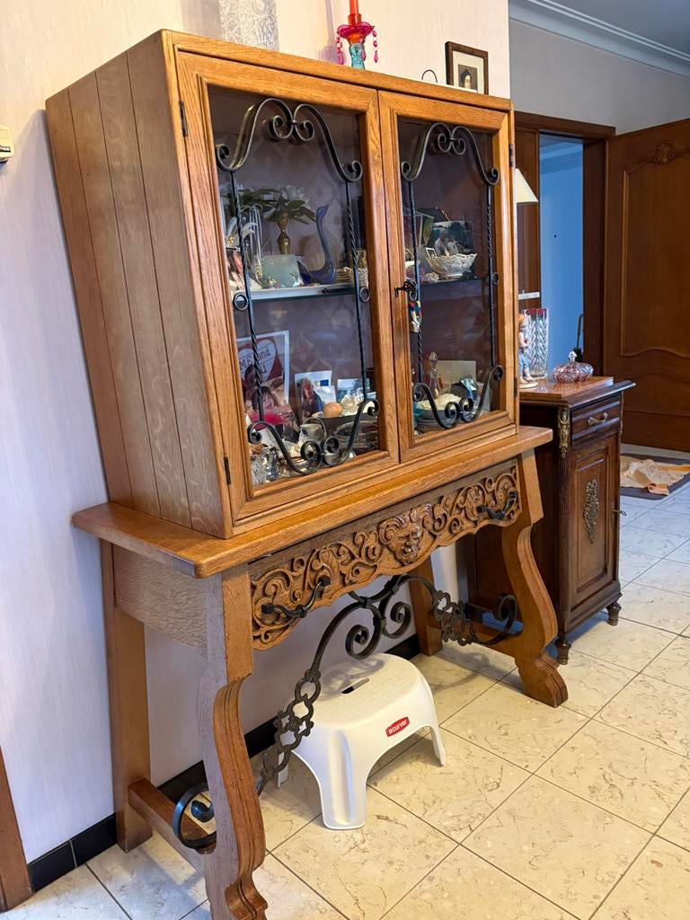 Eiken Meubels, tafel, stoelen, vritrinekast, dressoir, Ophalen