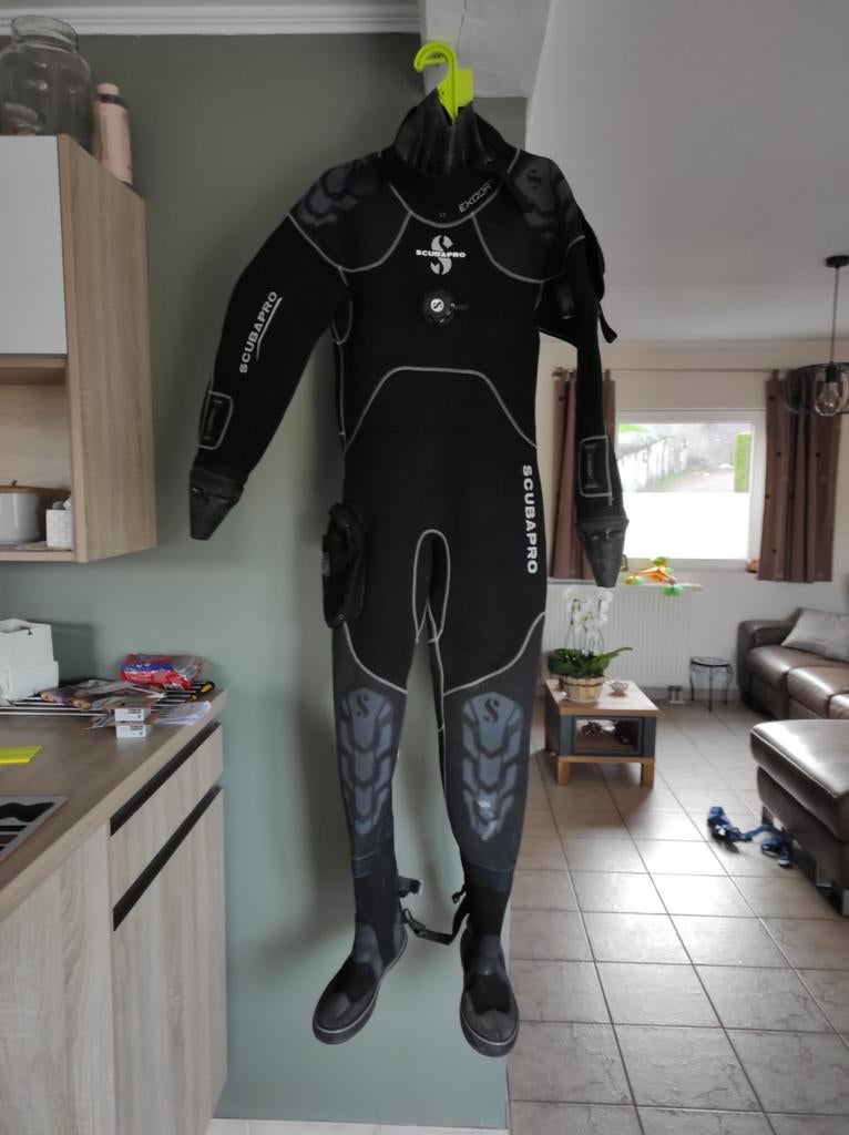 Scubapro Exodry droogpak maat LS, Ophalen