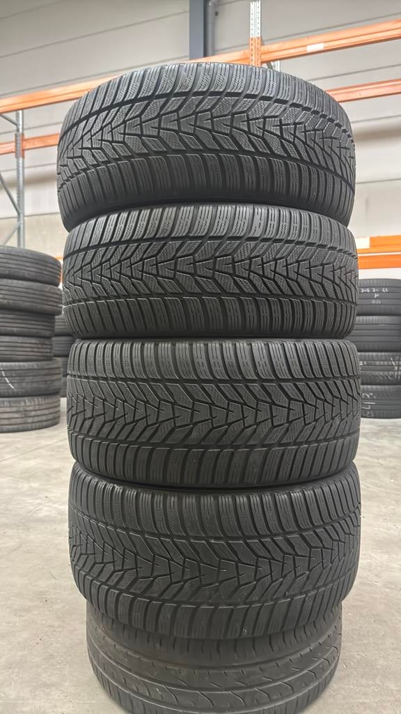 225/40R19 en 255/35R19 winterbandan site merk hankoon, Auto-onderdelen, Besturing, Ophalen