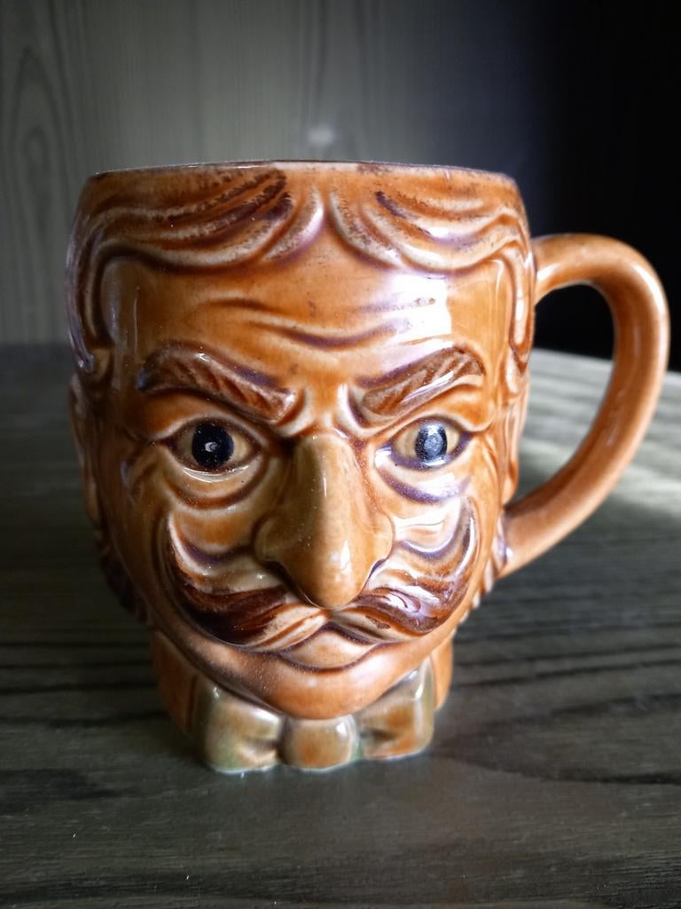 Stenen bierpot, Ophalen, Zo goed als nieuw