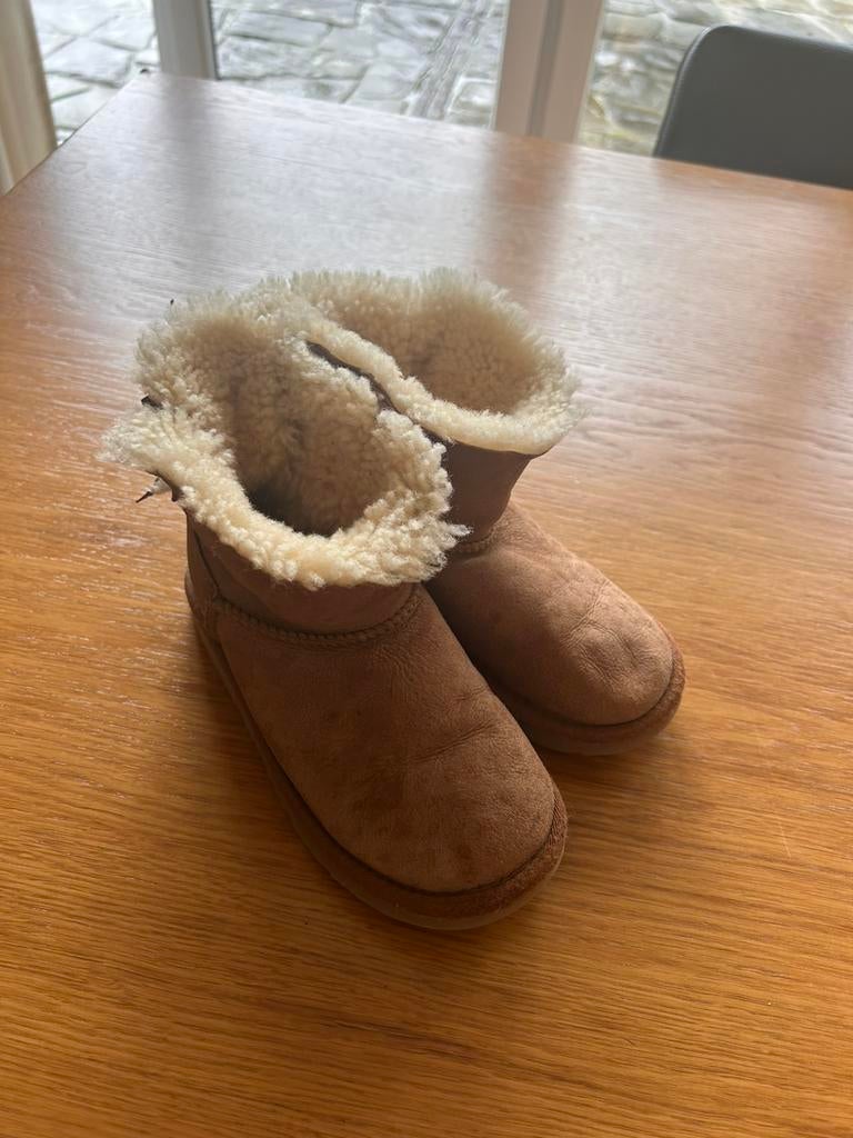 Uggs, Kinderen en Baby's, Ophalen of Verzenden, Zo goed als nieuw