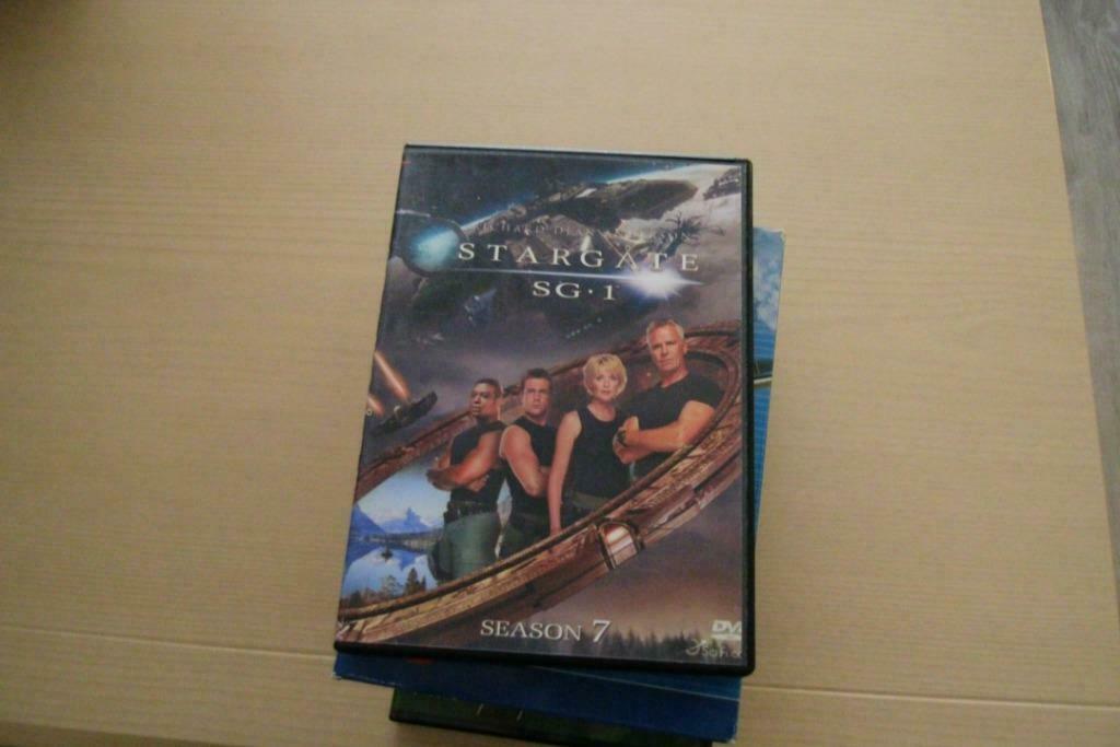 stargate  sg 1    6 dvd's, Ophalen of Verzenden