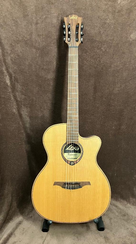 LAG Guitars Tramontane klassieke gitaar, Musique & Instruments, Instruments à corde | Guitares | Acoustiques, Comme neuf, Guitare classique ou espagnole