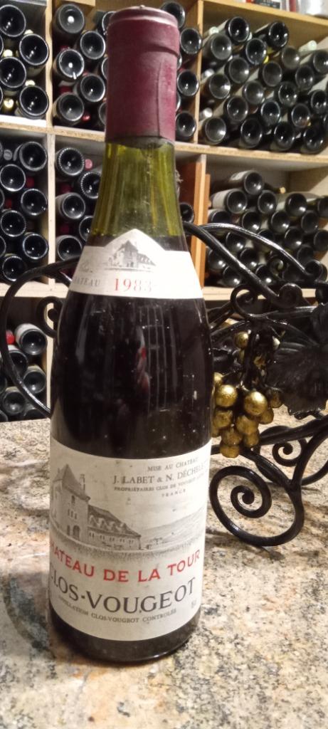 CLOS DE VOUGEOT - CHÂTEAU DE LA TOUR 1983, Verzamelen, Ophalen, Nieuw, Frankrijk, Rode wijn