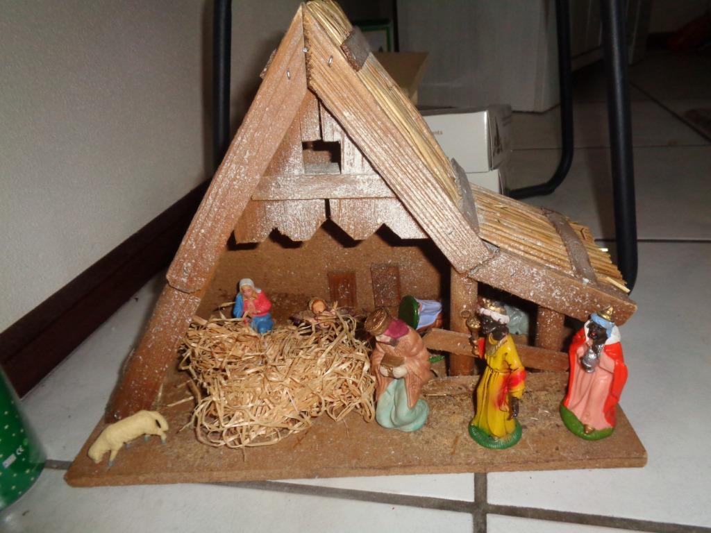Crèche de Noël avec personnages 35 x 25 x 20 cm, Enlèvement ou Envoi, Comme neuf