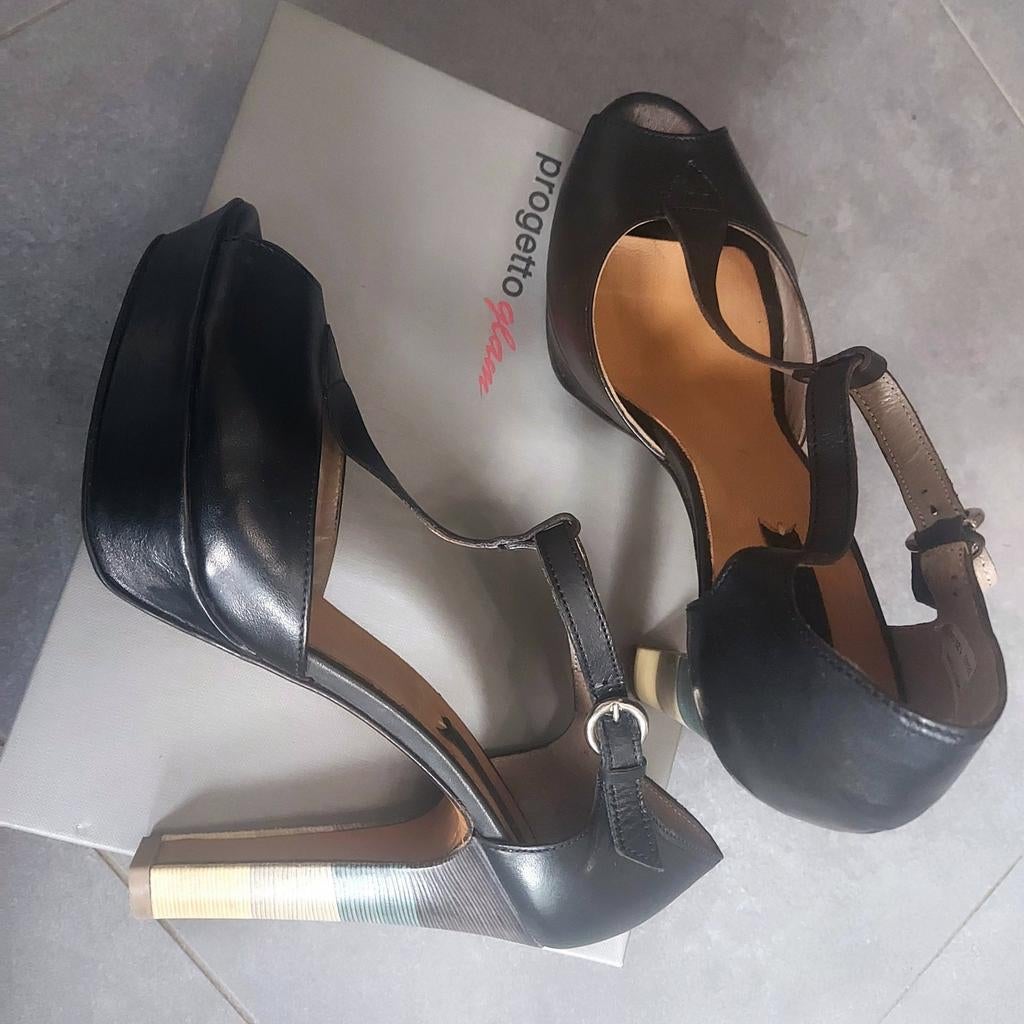Superbes sandales Progetto taille 40