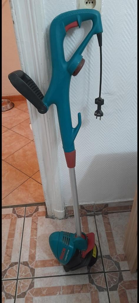 BOSCH kantensnijder in goede staat en werkt zeer goed, Tuin en Terras, Ophalen