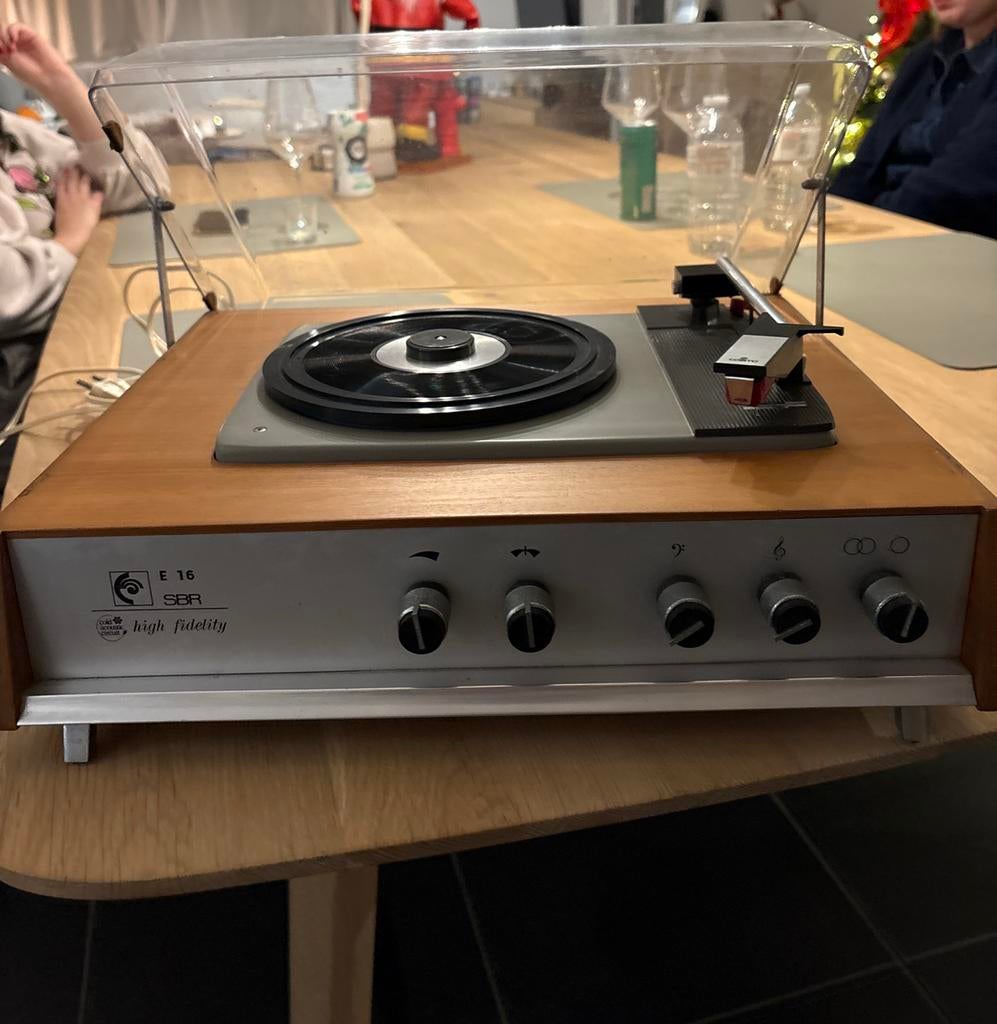 Platenspeler SBR E16, Ophalen, Zo goed als nieuw