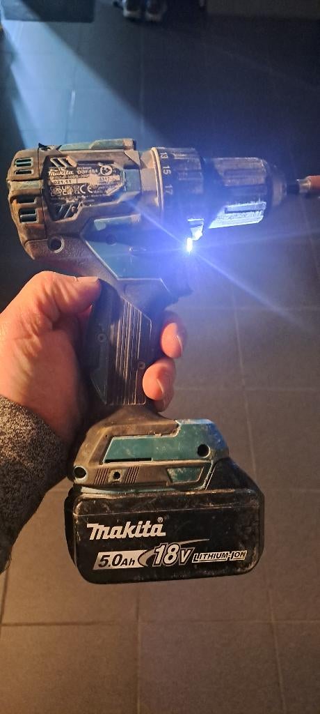 Makita schroefmachine met nog nieuwe snellader en batterij, Ophalen, Gebruikt