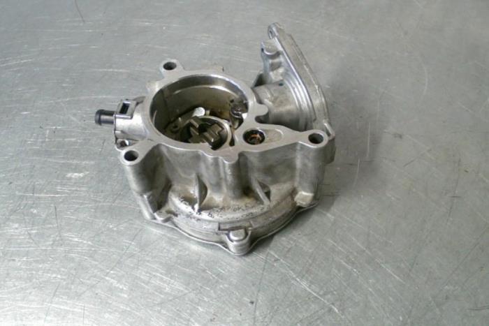 Pompe à vide (essence) d'un Volkswagen Golf, Autos : Pièces & Accessoires, Moteurs & Accessoires, Volkswagen, Utilisé, 3 mois de garantie
