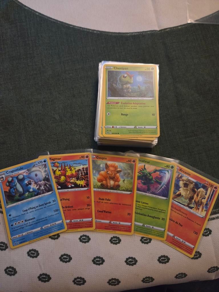 69 pokemon kaarten franse bulk, Hobby en Vrije tijd, Verzamelkaartspellen | Pokémon, Ophalen
