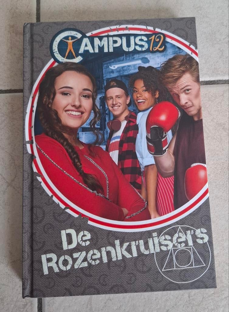 Boek Campus 12 De rozenkruisers studio 100 Ketnet, Boeken, Ophalen of Verzenden, Zo goed als nieuw, Fictie
