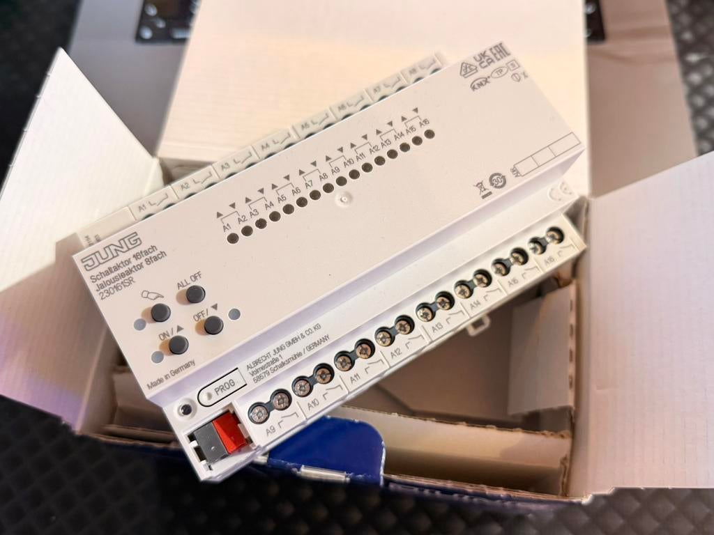 Jung KNX actuator 16 kanalen 230161SR NIEUW, Doe-het-zelf en Bouw, Ophalen of Verzenden, Zo goed als nieuw