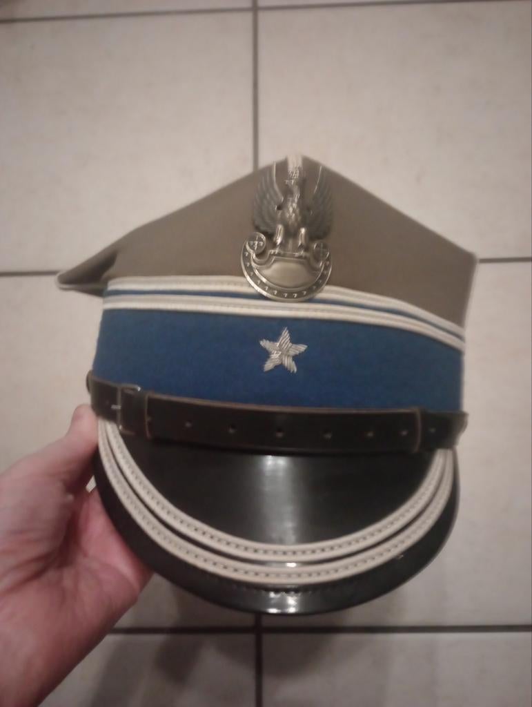 Chapka major armée polonaise, Envoi