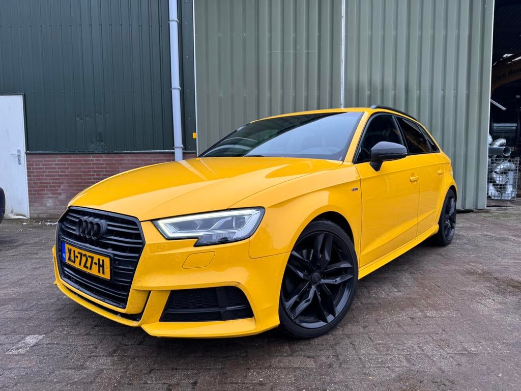 Audi A3 1.5 TFSI S tronic 150pk | Audi Exclusive | Automaat, 116 g/km, 1498 cc, Leder en Stof, 5 deurs