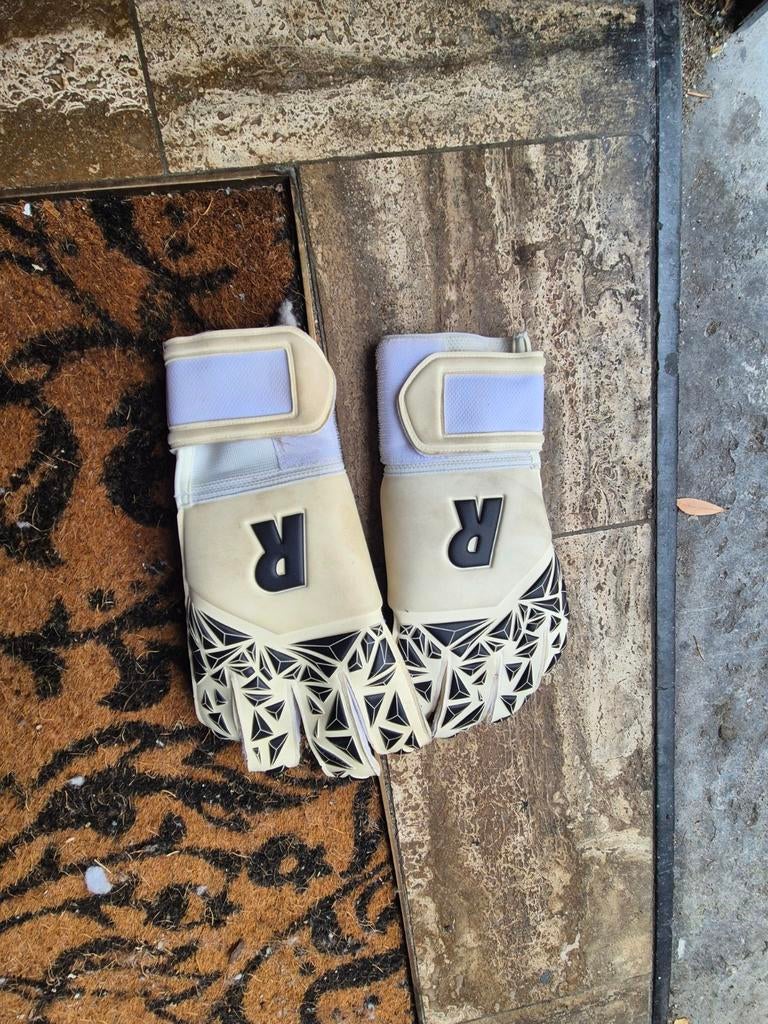 Keepershandschoenen real classico pro, Sport en Fitness, Voetbal, Maat XL, Ophalen of Verzenden, Zo goed als nieuw