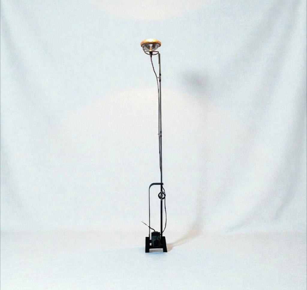 early Toio Achille Castiglioni Flos vloerlamp lamp date 1975, Huis en Inrichting, Lampen | Vloerlampen, Gebruikt, 150 tot 200 cm