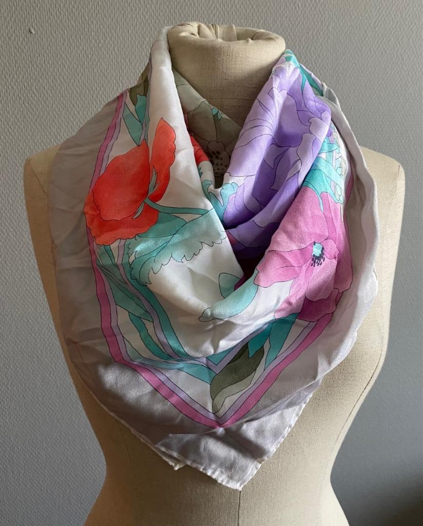 Sjaal met bloemenprint Leonard 90cm X 90cm, Kleding | Dames, Leonard, Verzenden, Zo goed als nieuw, Sjaal