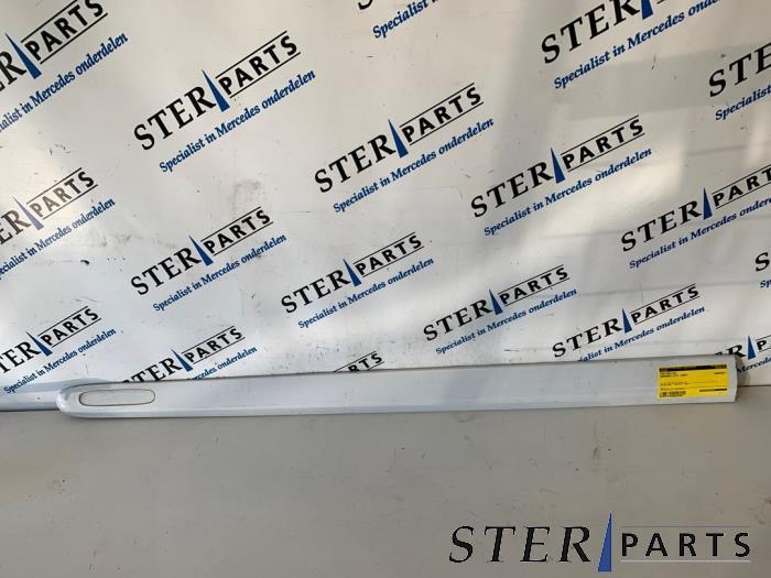 Portierlijst van een Mercedes Vito, Ophalen of Verzenden, 3 maanden garantie, Gebruikt, Mercedes-Benz