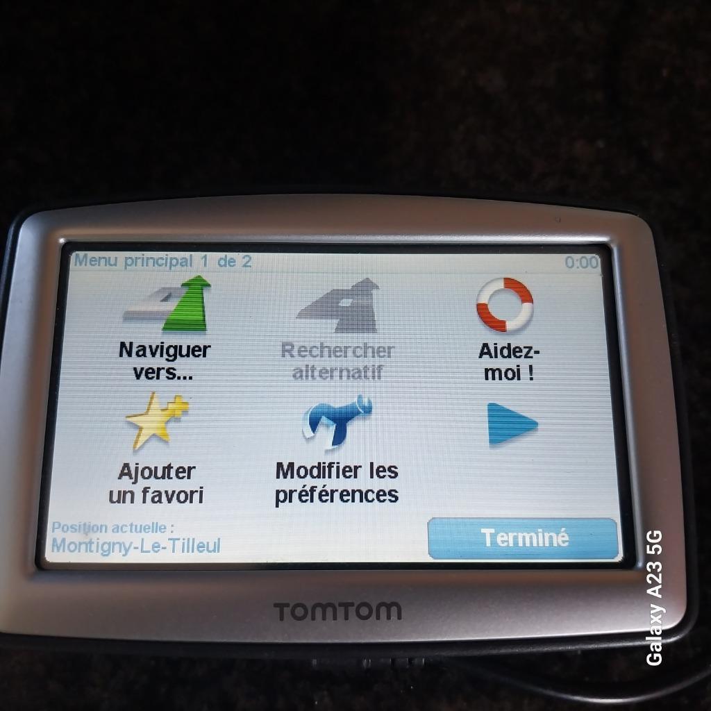 TomTom XL-serie 30 geleverd met een 12V- en 220V-oplader, Ophalen, Gebruikt