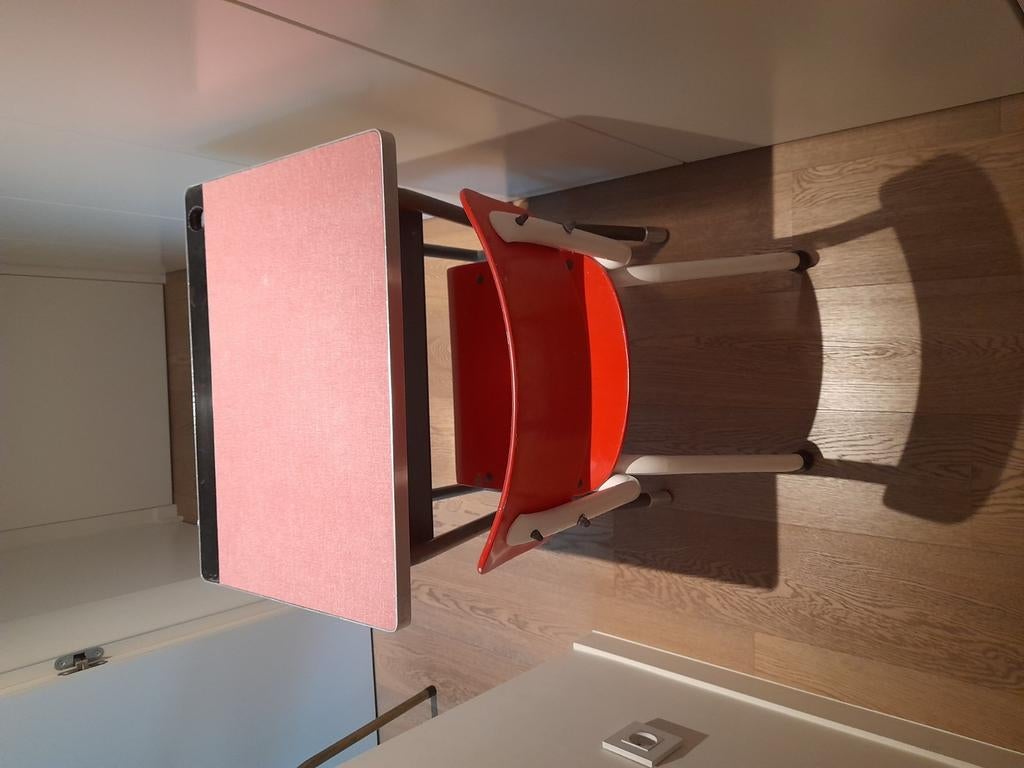 Bureau enfant, Enlèvement, Chaise