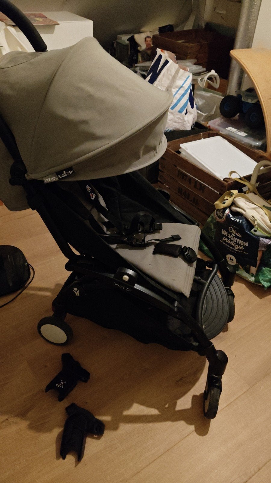 babyzen yoyo vouwbuggy, Ophalen, Regenhoes