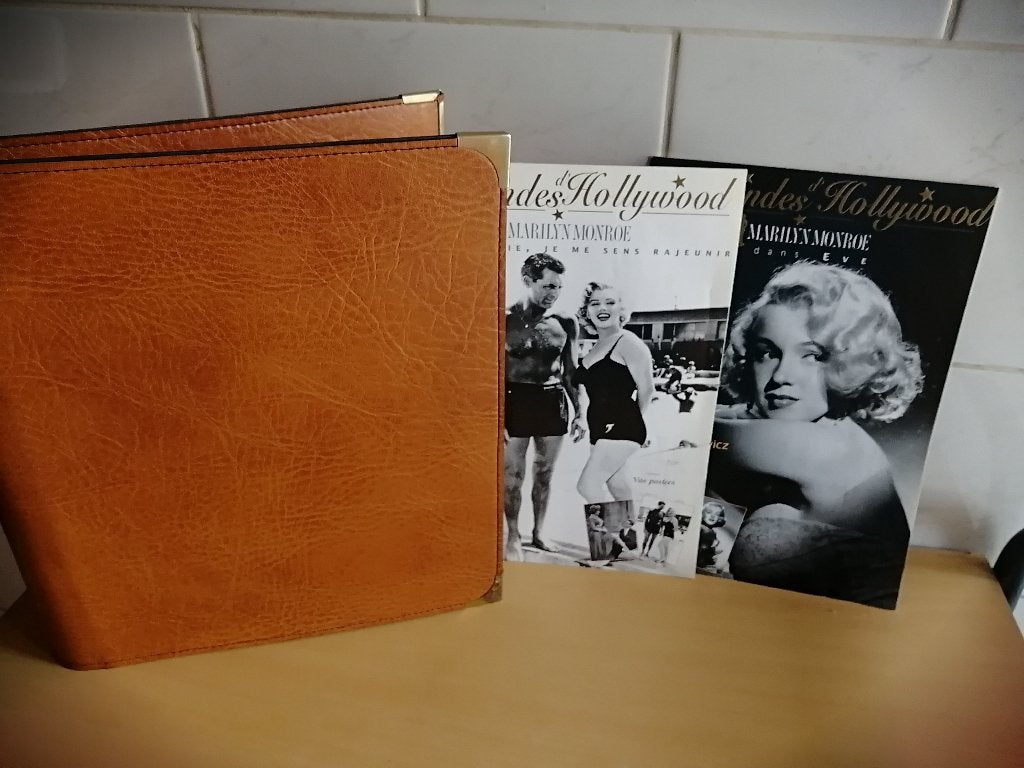Collection photos Marilyn Monroe dans grosse farde en cuir, Enlèvement ou Envoi, Photo ou Carte